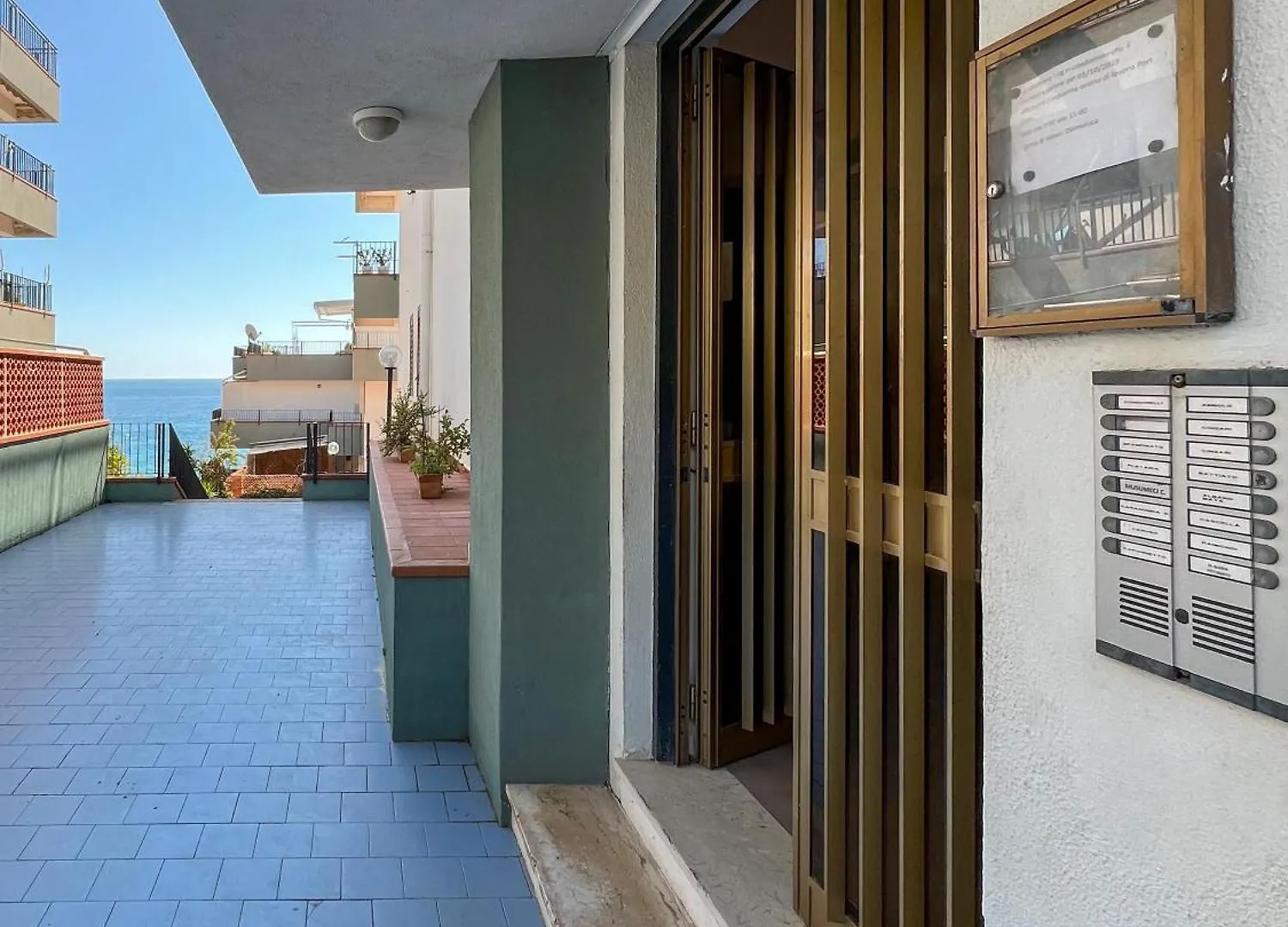 Elios Home - Taormina Letojanni 0*,